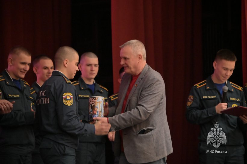 Курсанты сошлись в творческом поединке